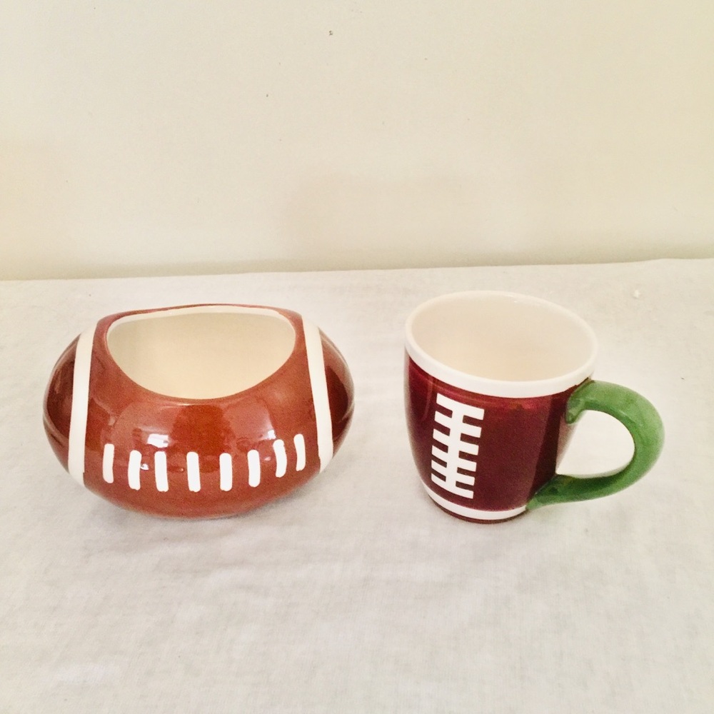 Foot ball set basket and mug